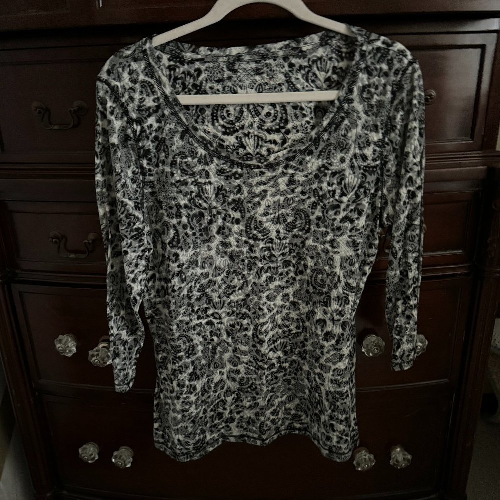 Black & White Felted Texture With Fine Sheer Top - Size XL